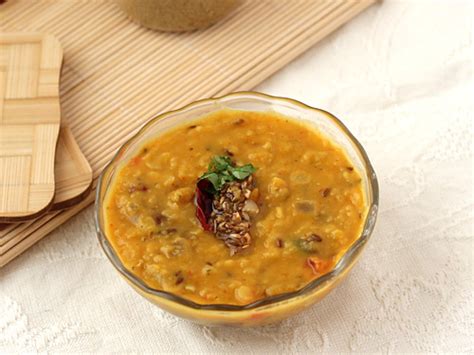 Dal Tadka Recipe - Punjabi Restaurant Style Yellow Dal with Lasooni Tadka