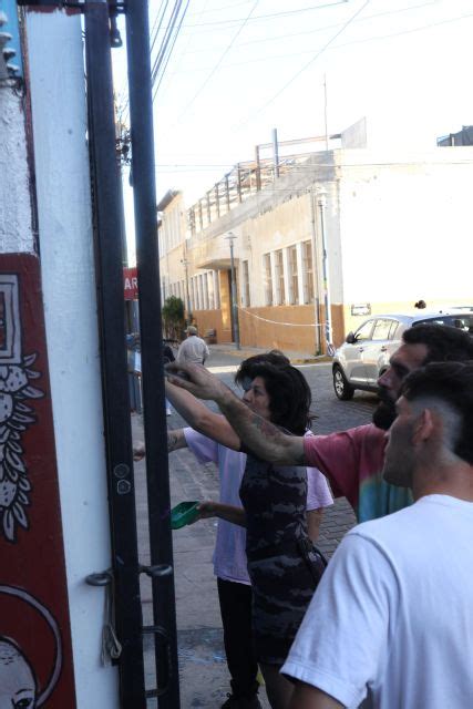 Graffiti en Valparaíso Pinta una obra maestra en nuestro muro