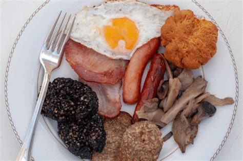 10 Traditional Irish Breakfast Recipe Ideas - Chef's Pencil