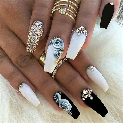 Gold Coffin Nails Artofit