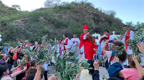 Cientos De Fieles Peregrinaron A La Gruta De La Virgen Dando Inicio A