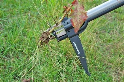 Садовый инструмент для удаления сорняков с корнями от Fiskars купить и ...