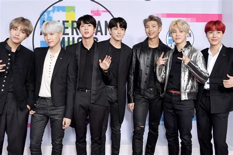 BTS's AMA's 2017 red carpet beauty looks are making history