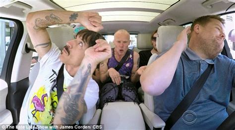 James Corden Sheds Shirt For Half Naked Carpool Karaoke With Red Hot Chili Peppers Daily Mail