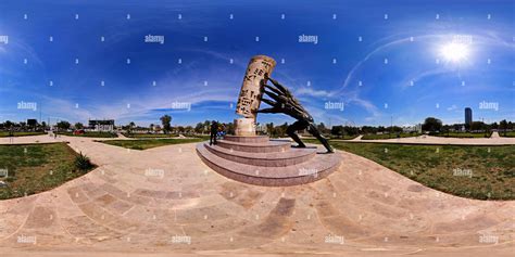 360° view of iraqi culture save monument - Alamy