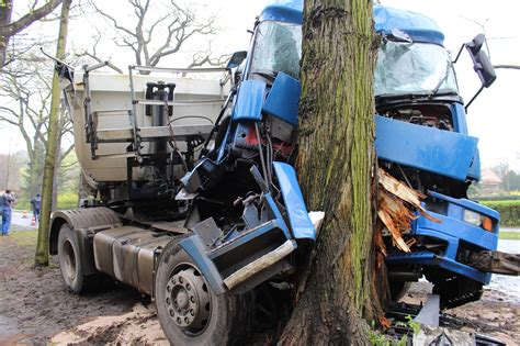 reportnet24 de Potsdam LKW Unfall in Bornstedt sorgt für