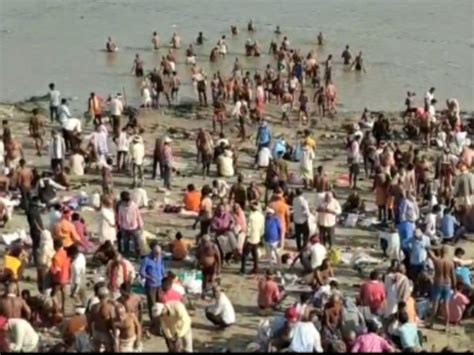 Crowd Of Devotees At Ram Gaya Ghat राम गया घाट पर श्रृद्धालुओं की