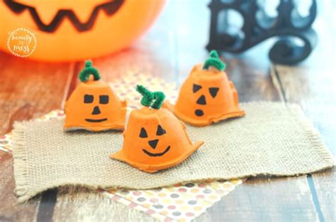 Adorable Egg Carton Pumpkins For Fall