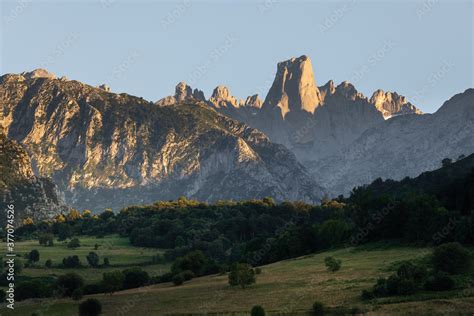 Naranjo De Bulnes Known As Picu Urriellu From Pozo De La Oracion