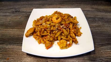 Паста с курицей и креветками - пошаговый рецепт - YouTube