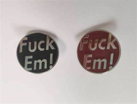 Yahoo オークション シュプリーム supreme fuck em pins ピンバッチ
