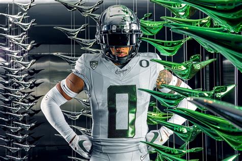 Oregon Announces New Wolf Grey Uniforms For Upcoming Cal Game