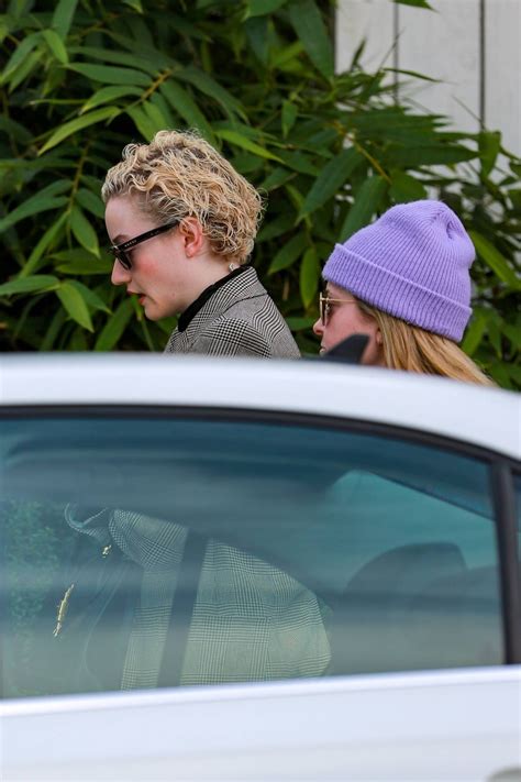 Index Of Wp Content Uploads Photos Julia Garner Seen At San Vicente