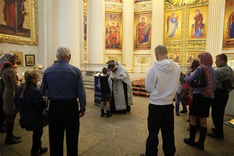 Zašto se kaže KUMSTVO SE NE ODBIJA Ukoliko to učinite narodna