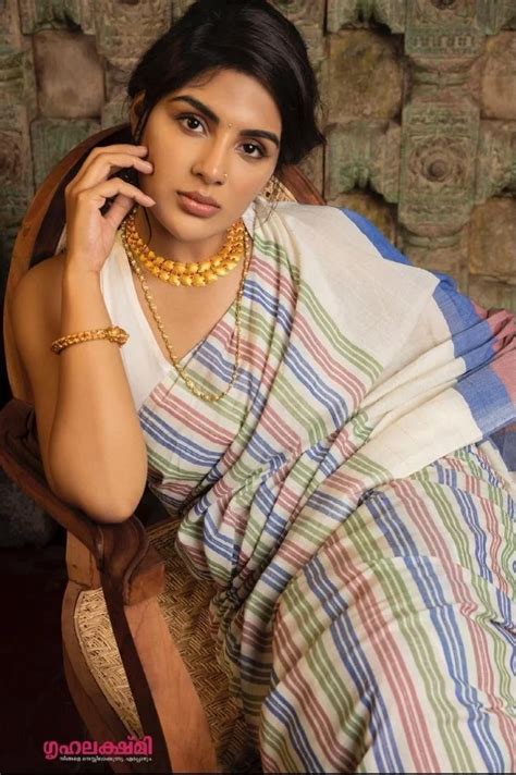 31 Stunning Hot Photos Of Samyukta Menon In Sarees SpideyPosts