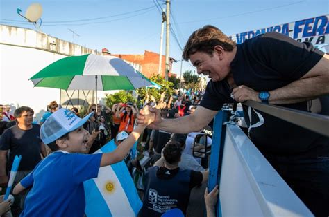 Con Toda La Liturgia Peronista Cerró En La Matanza La Caravana De Massa Kicillof Y Espinoza