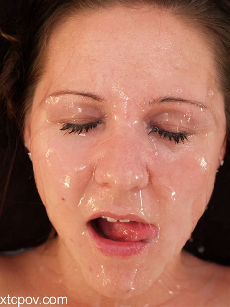 Kinky Chick Performs Blowjob And Eating Dude S Ass 13 Photos