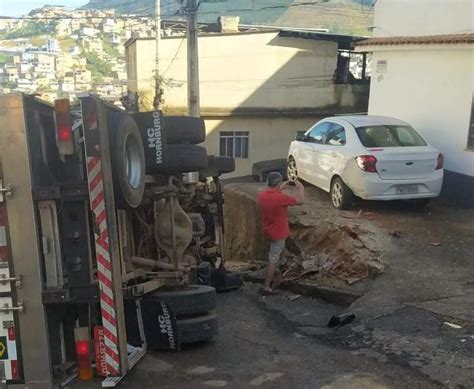 Portal Caparaó Acidente Envolvendo Caminhão Frigorífico No Bairro São