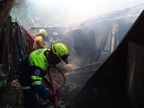 Se Incendia Tejaban En El Arroyo El Obispo En Santa Catarina Grupo