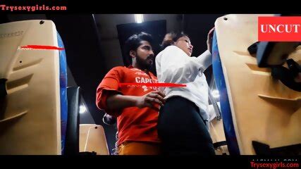 Sexy Indian Hot Kavita Ke Saath Bus Me Chudai