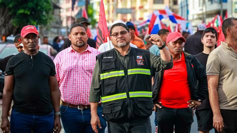 Panama's top union leader goes into exile in Bolivia : Peoples Dispatch