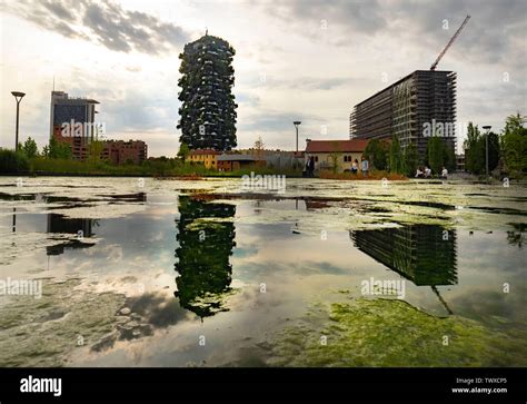 Milano Porta Garibaldi Hi Res Stock Photography And Images Alamy