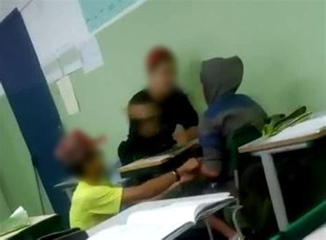 Estudante Agredido Dentro De Sala De Aula Transferido De Escola Diz