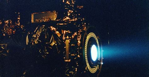 NASA’s New Ion Thruster Breaks Records, Could Take Humans to Mars In ...