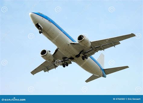 Airplane on takeoff stock photo. Image of plane, aircraft - 4766582