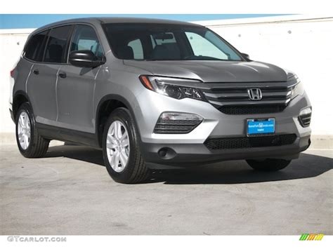 2017 Lunar Silver Metallic Honda Pilot LX AWD 117215863 GTCarLot