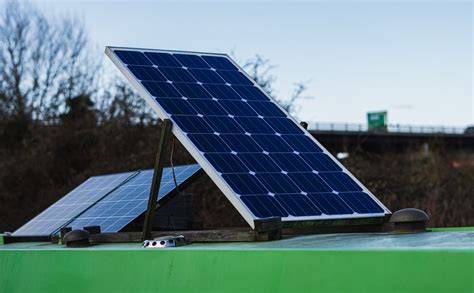 Panneau Solaire Avec Batterie Int Gr E D Couvrez Les Avantages Et