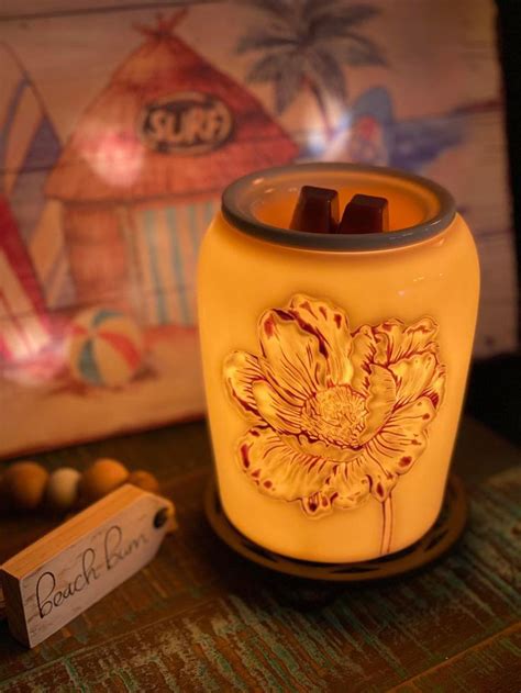 Perfect Poppy Scentsy Warmer Scentsy Scentsy Warmer Candle Jars