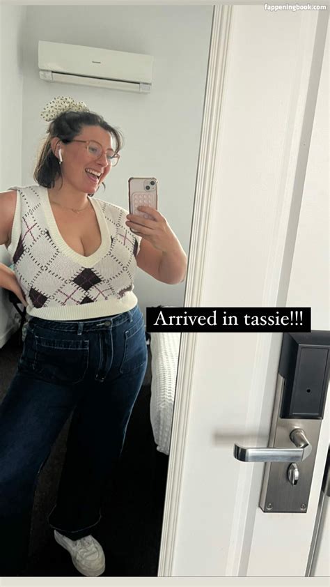 Bel Larcombe Slice Of Salami Nude OnlyFans Leaks Fappening FappeningBook