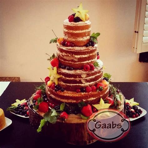 Naked Cake With Forest Fruit Decorated Cake By Gaabs Cakesdecor