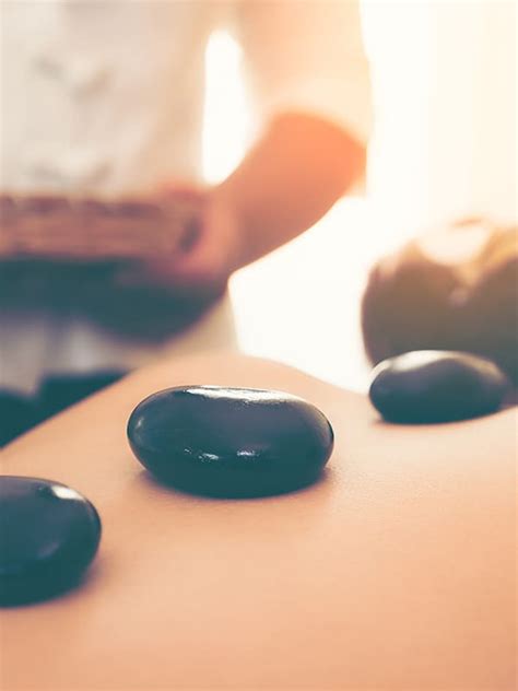 Hot Palm Stone Massage In Sydney Emerald Thai Massage
