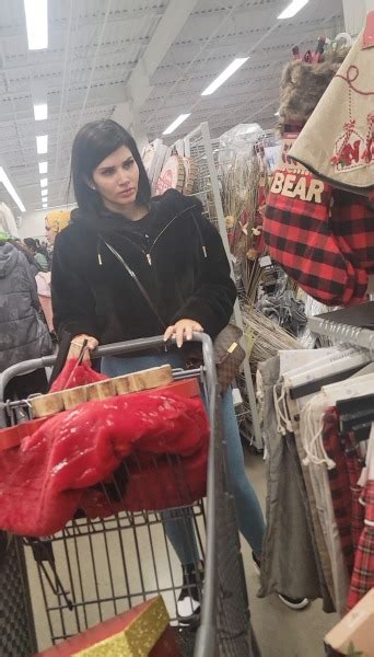 Latina With Ass In Tight Leggings Not Oc Spandex Leggings Yoga Pants Forum