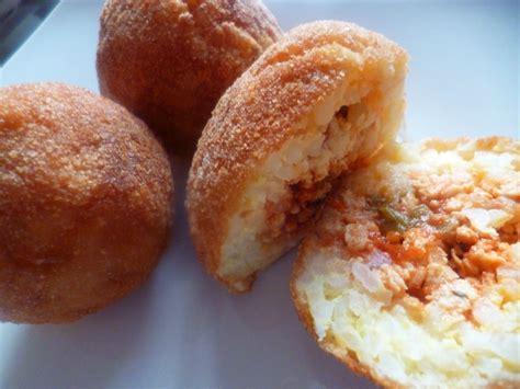 Arancini Bolas De Arroz Rellenas Bolas De Arroz Recetas De Comida