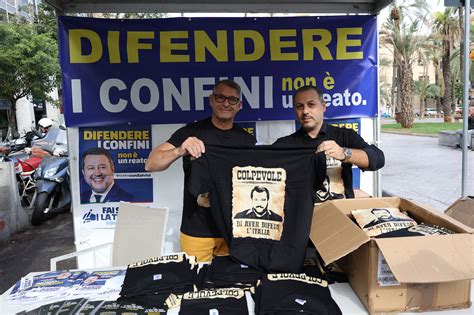 Open Arms La Difesa Chiede L Assoluzione Per Salvini Noi In