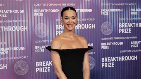 Heißes Video im Bikini Katy Perry teasert neuen Song an