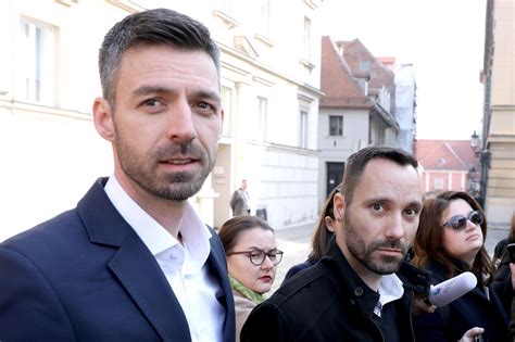 Gay Par Mogli Smo Spasiti Troje Djece A Pona Aju Se Prema Nama Kao Da Smo Obitelj Drugog Reda