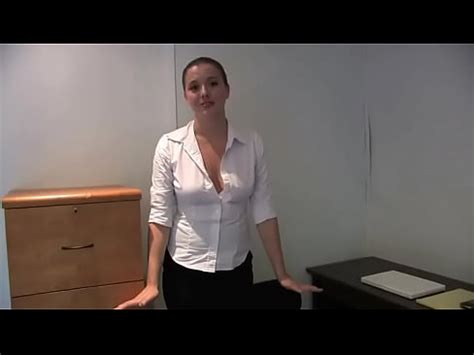 Mujer Desnudarse En La Oficina XVIDEOS