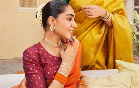 Обои girl hot sexy fashion eyes smile beautiful figure на телефон и рабочий стол раздел