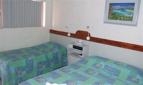 No Bros Chilling In The Hot Tub R Liminalspace