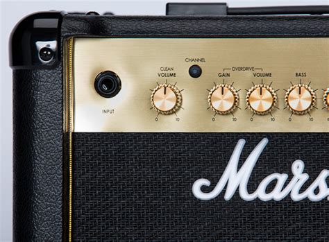 MG15 | MG Series | Guitar Amps | 製品情報 | Marshall Amps（マーシャルアンプ）