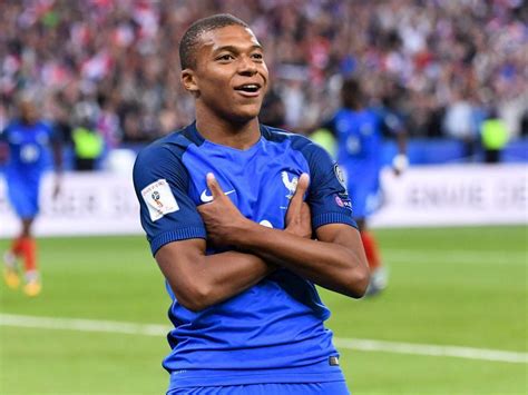 Kylian Mbappé Celebration Wallpapers - Top Free Kylian Mbappé Celebration Backgrounds ...