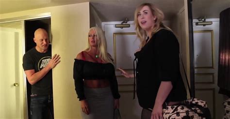 Big Assed MILFs Enjoy Wild Threesome With A Hunk ZB Porn