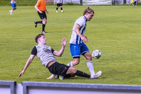 Bilder Fc Viktoria Buxheim Feiert Heimsieg Gegen Den Tsv Mindelheim