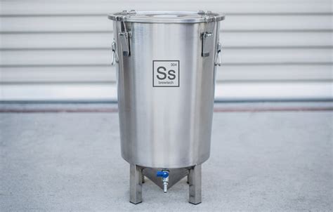 Homebrewing Fermenters Stainless Steel Vs Plastic Fermenters Compare Factory Grainfather