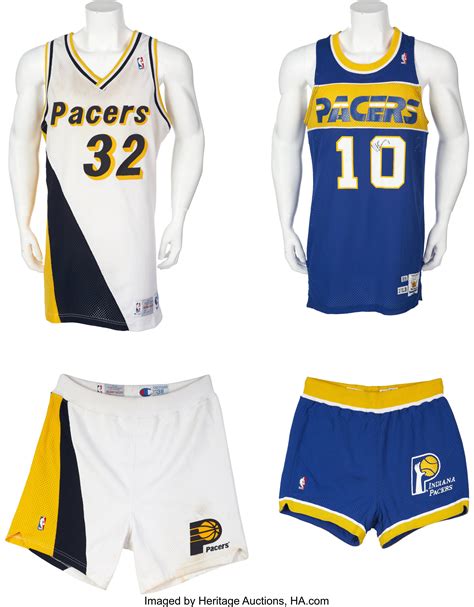 Sports analysts explain why dale davis was essential to his team 2