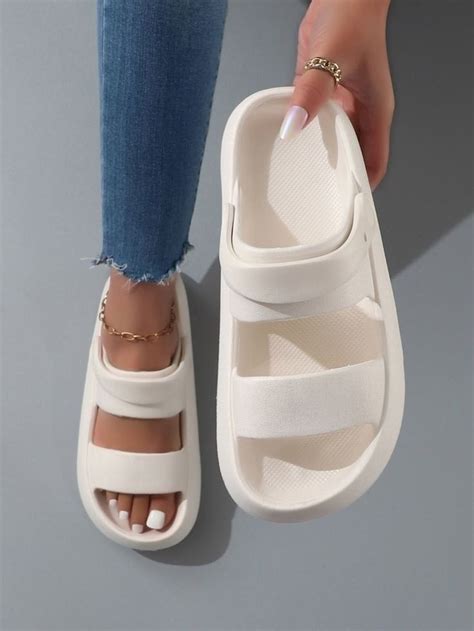 Pin by Мαթuɯα 🤍🩷 on Обувь | Fashion slippers, Fashion shoes, Fashion ...